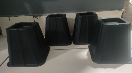 Set Of 4 / Bed Risers/ Measurements In Pictures/$7 For All