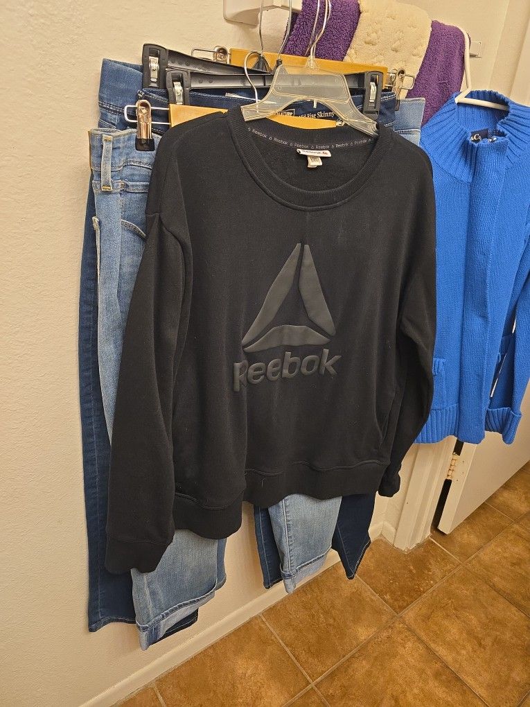 Reebok Sweatshirt SIZE LARGE WOMENS
