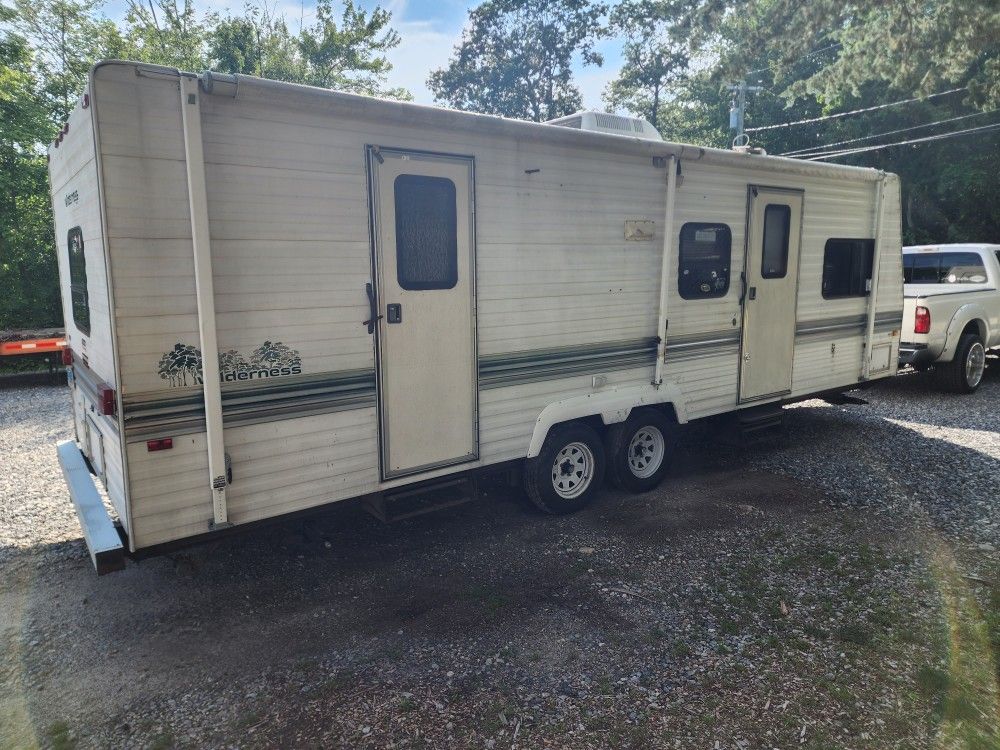 28' Travel Trailer  Camper