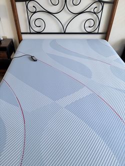 Beauty Rest adjustable Mattress and Frame