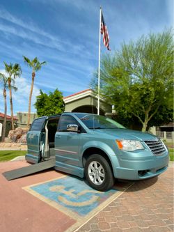 2010 Chrysler Town & Country