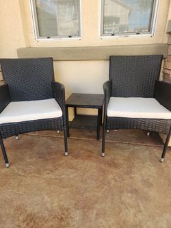 Wicker table & 2 chair set