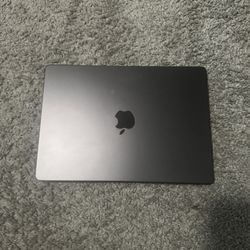 MacBook pro max 14” m3  36GB ram 1TB storage