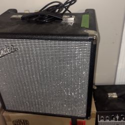 Fender rumble 25 1X8 25W Base Combo  Amp 