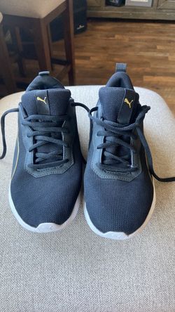 Puma Low-Top Sneakers Black and Gold