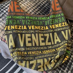 Robin Ruth Venezia Hobo