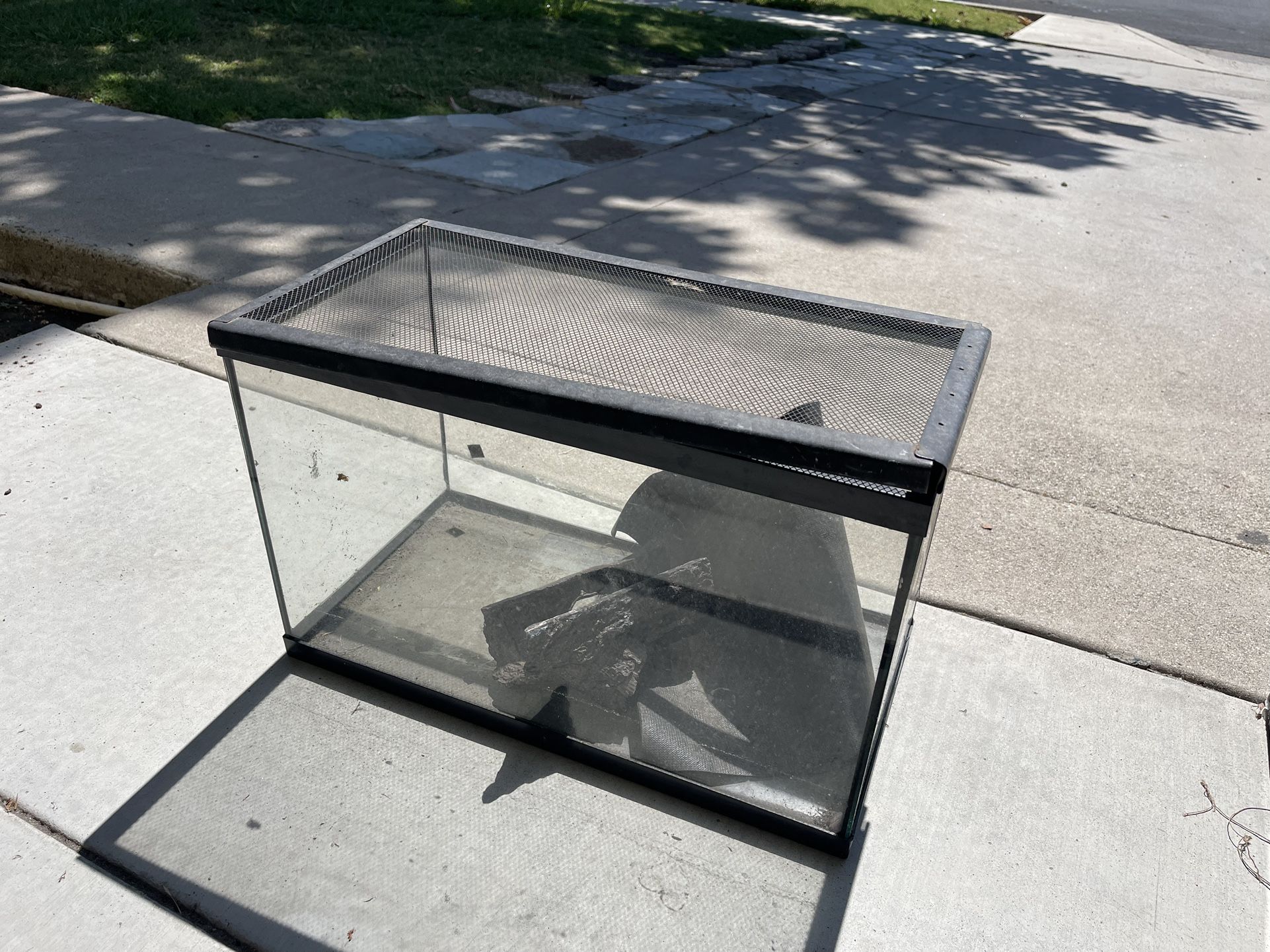 Reptile fish tank