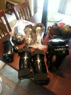 2 sets of pads for ufc,kickboxing, karate