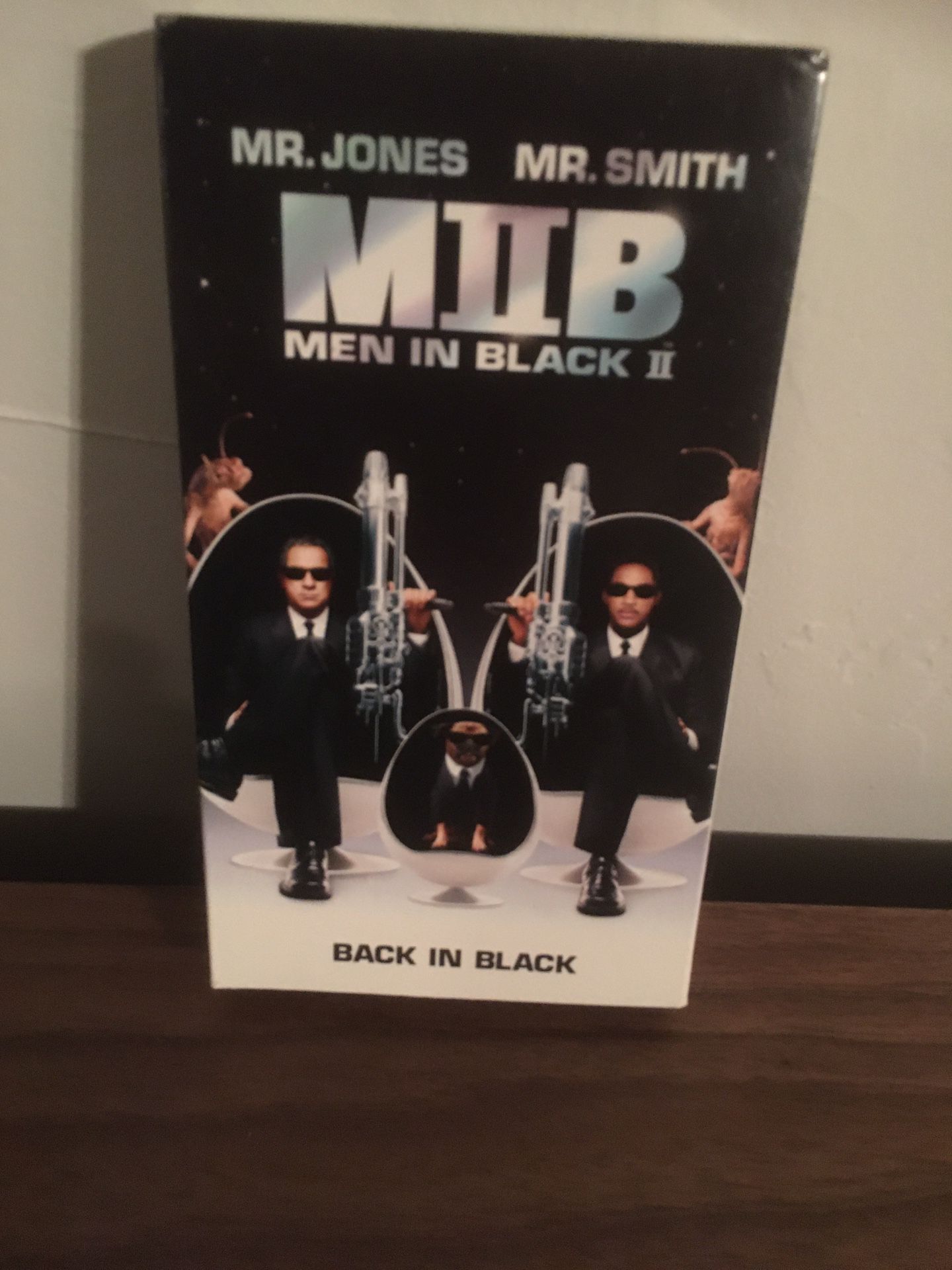 Men in Black II (VHS, 2002) Will Smith, Tommy Lee Jones