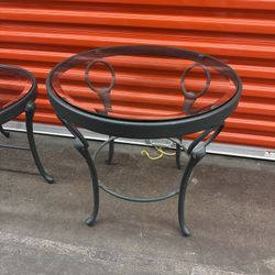 Médium Rustic Round Metal Side Table With Glass Top