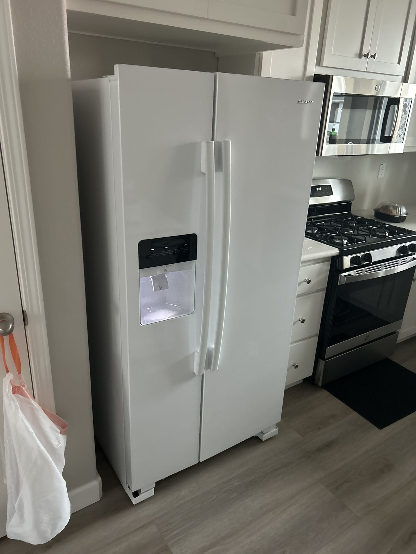 AMANA- 24.6 Cu. Ft. Side By Side Refrigerator