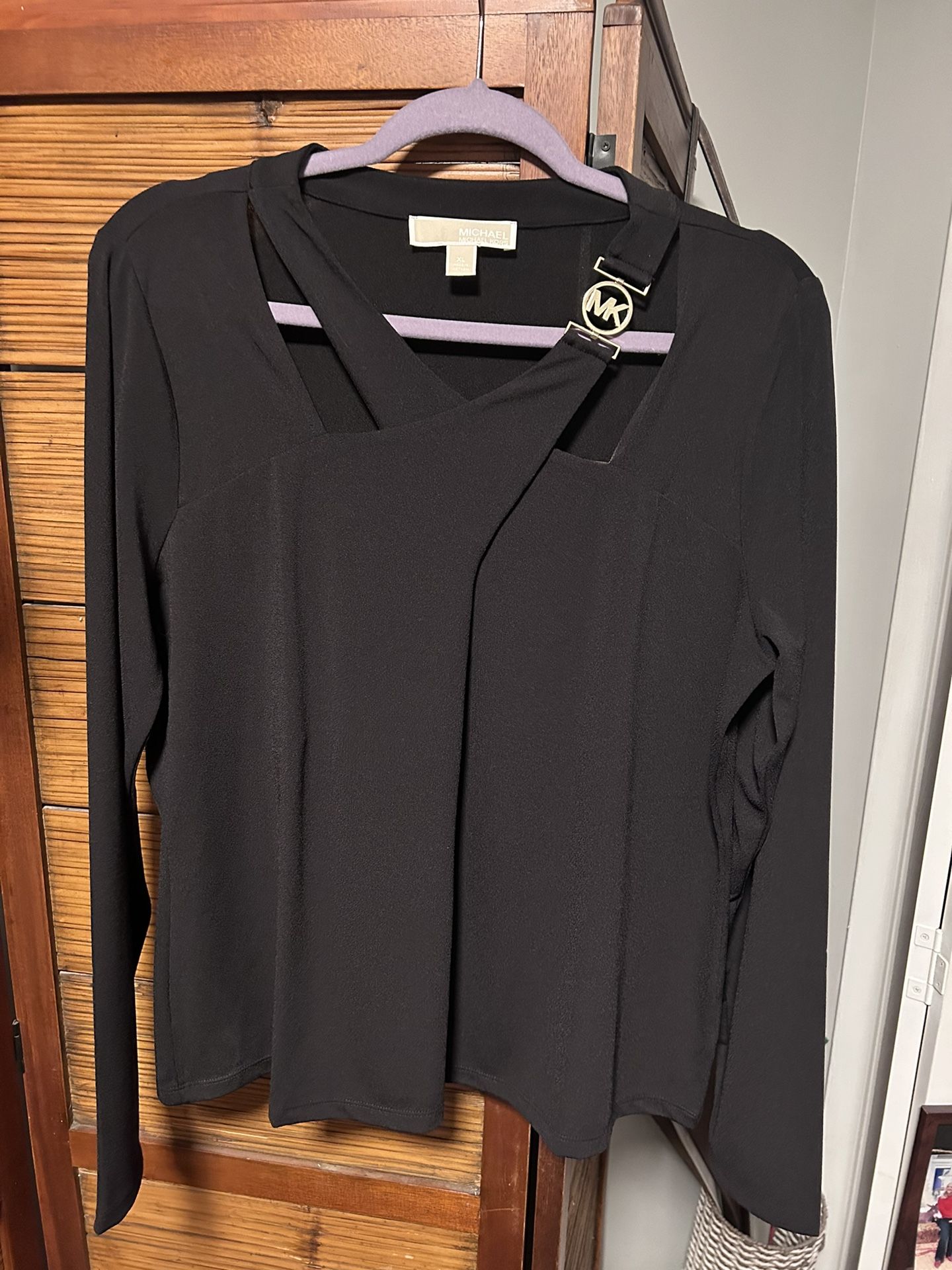 Black Michael Kors. Dressy Top  Xl. 