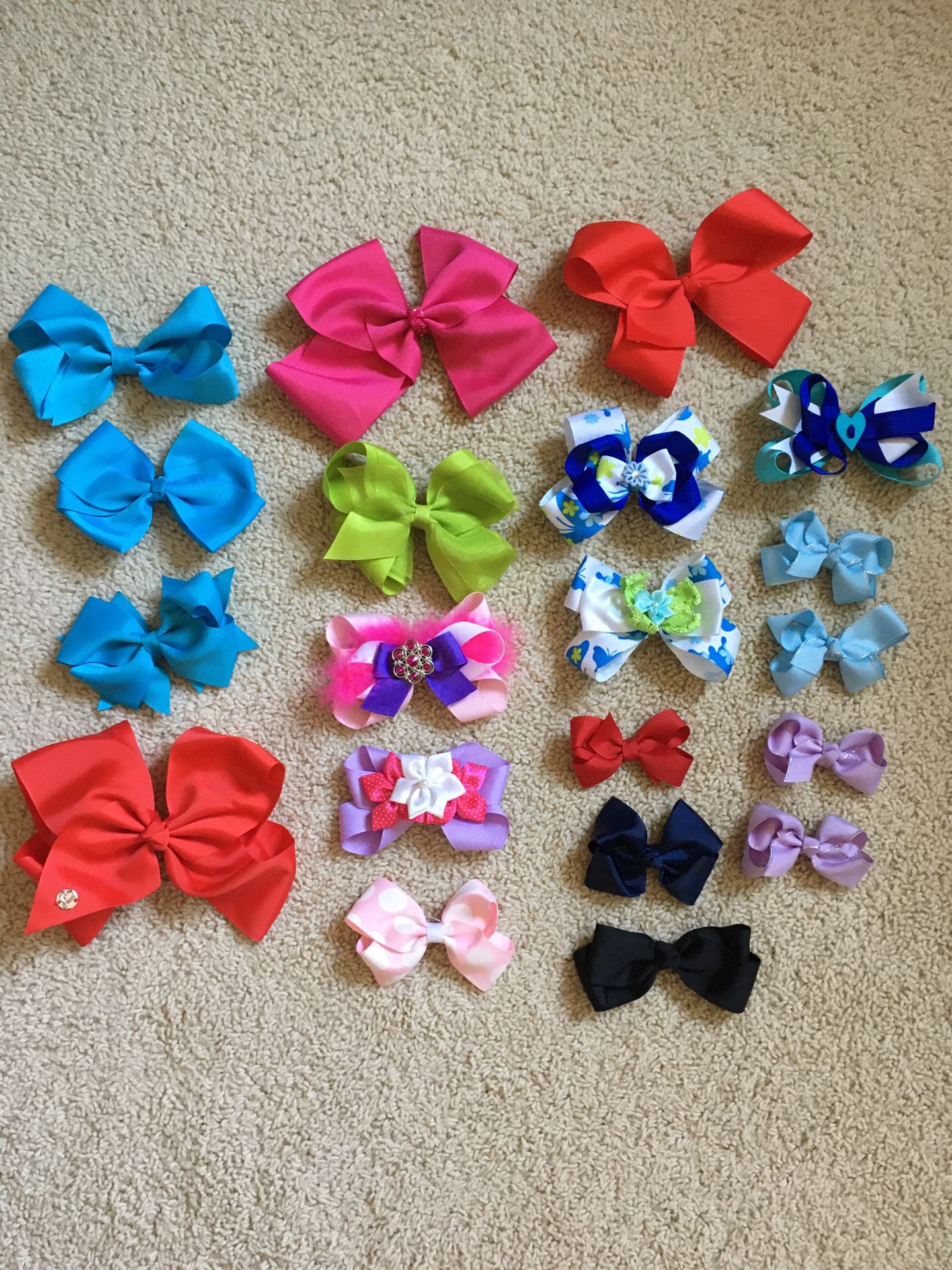 Beautiful Hair Bows for girls (with carry case)