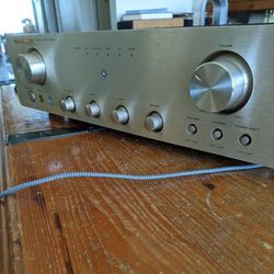 Marantz Integrated Amplifier