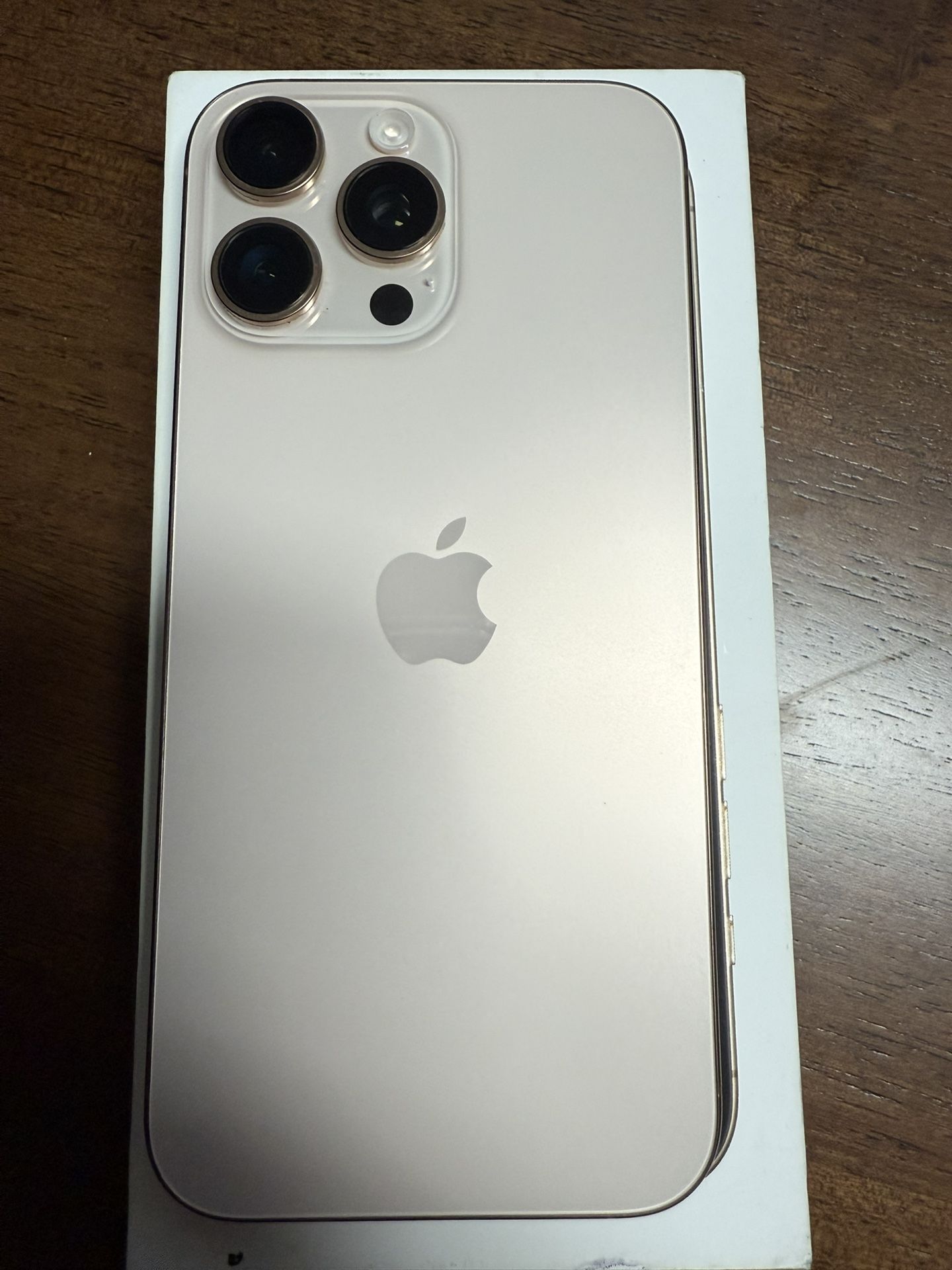 iPhone 16 Pro Max 256 GB Carrier Unlocked