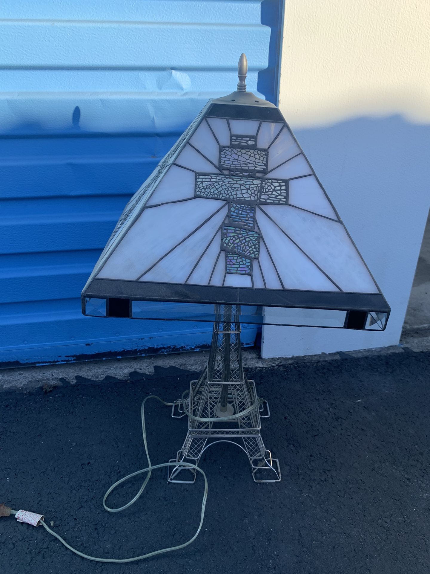 Novelty Steel Cage Wired Base Stained Glass Table Lamp