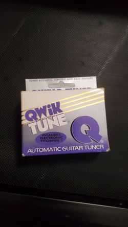 NEW GUITAR W/MUCH ACCESSORIES