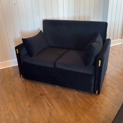 Love Seat / Bed 