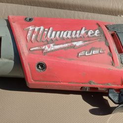 Milwaukee M12 12V 3/8" Rachet Fuel W/Battery & Charger