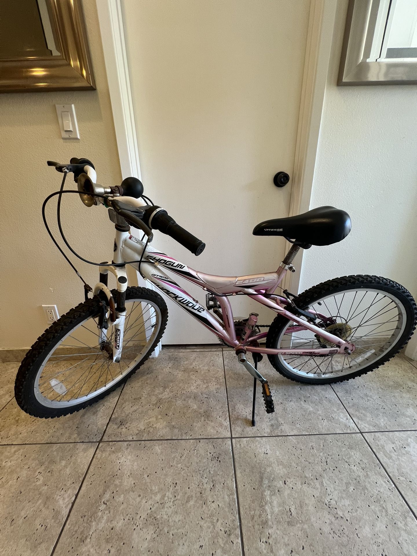 Shogun Shockwave Off-road Mountain Bike 