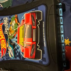 Hot Wheel Carry Case With Hot Wheels