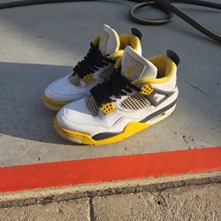 jordan retro 4 size 7