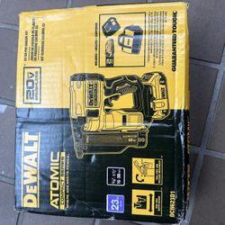 DEWALT ATOMIC 20V MAX Lithium Ion Cordless 23 Gauge Pin Nailer Kit with 2.0Ah Battery and Charger