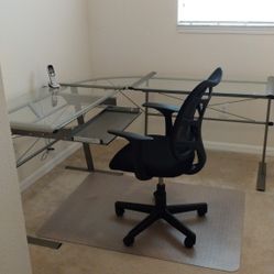 Beautiful L Shape Glass Table & Black Chair