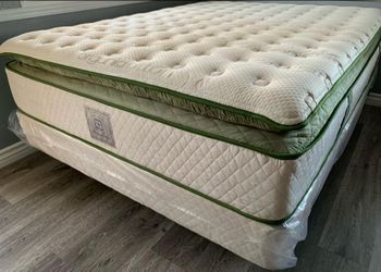 Queen Organic Elite Superior Hybrid Cool Gel Memory Foamm Pillow Top 14inch Matres!!