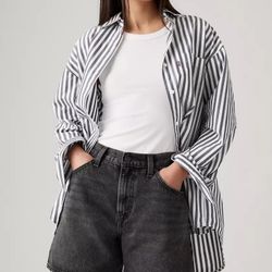 Levi’s Shorts Size 32