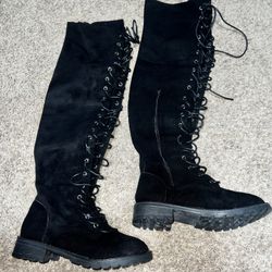 Woman’s Boots Brand New Size 6.5