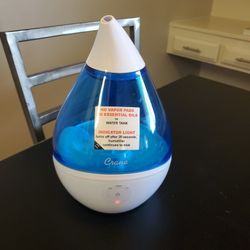 Crane Ultrasonic Cool Mist Teardrop Humidifier