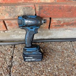 18 Volt Makita Impact Drill