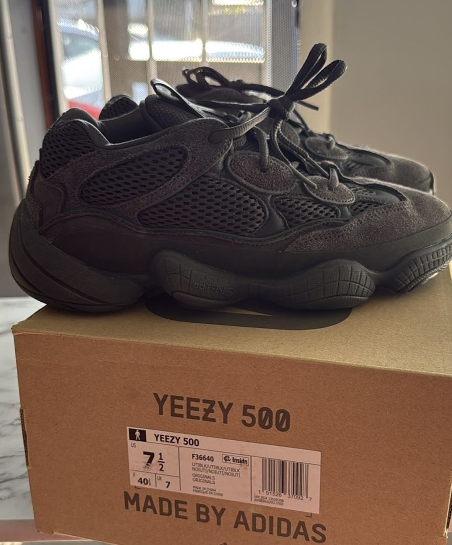 Yeezy 500 Utility Black