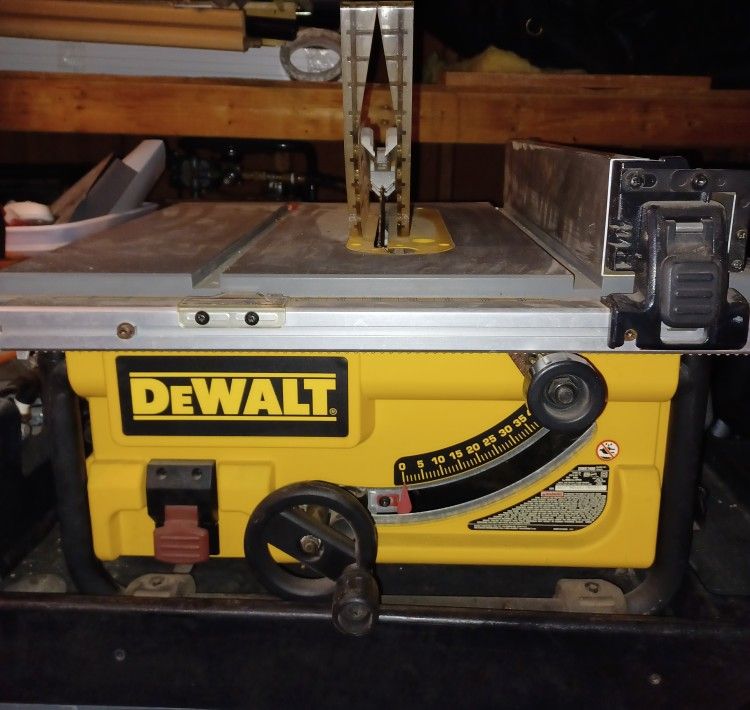 DEWALT
15 Amp Corded 10 in. Compact Job Site Table Saw with Site-Pro Modular Guarding System