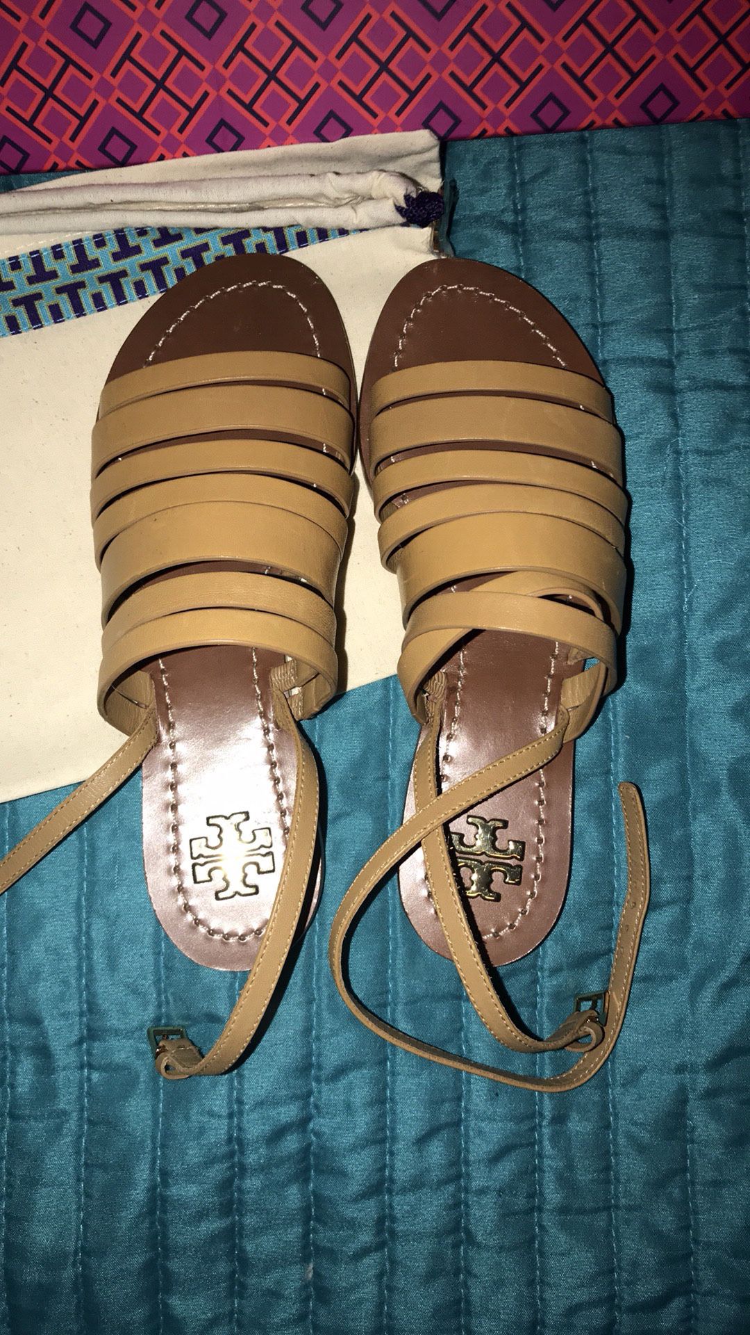 Tory Burch sandal for Sale in Albuquerque, NM - OfferUp