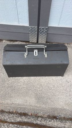 Vintage cantilever toolbox