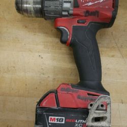 PRE-OWNED - Milwaukee 2804-20 M18 1/2" Hammer Drill Driver W M18 XC 5.0 BATTERY
