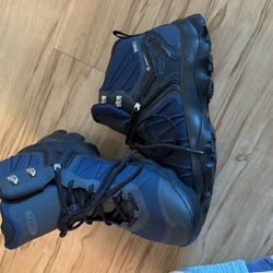 KEEN Men's Venture Mid Waterproof Hiking Boots