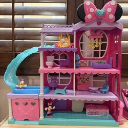Minni Mouse Ultimate Mansion - Doll House