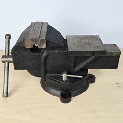 Heavy-Duty 6” Swivel Bench Vise – Smooth Action, Removable Jaws