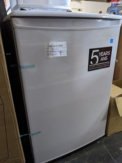 New 4.3 cuft upright freezer