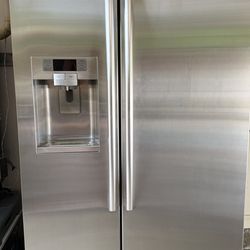 Samsung  Refrigerator  Excellent Condition