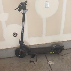 GoTrax Electric Scooter
