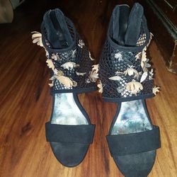 Women's Black Mesh Heels With Flowers Sz8.5 $20 OBO 