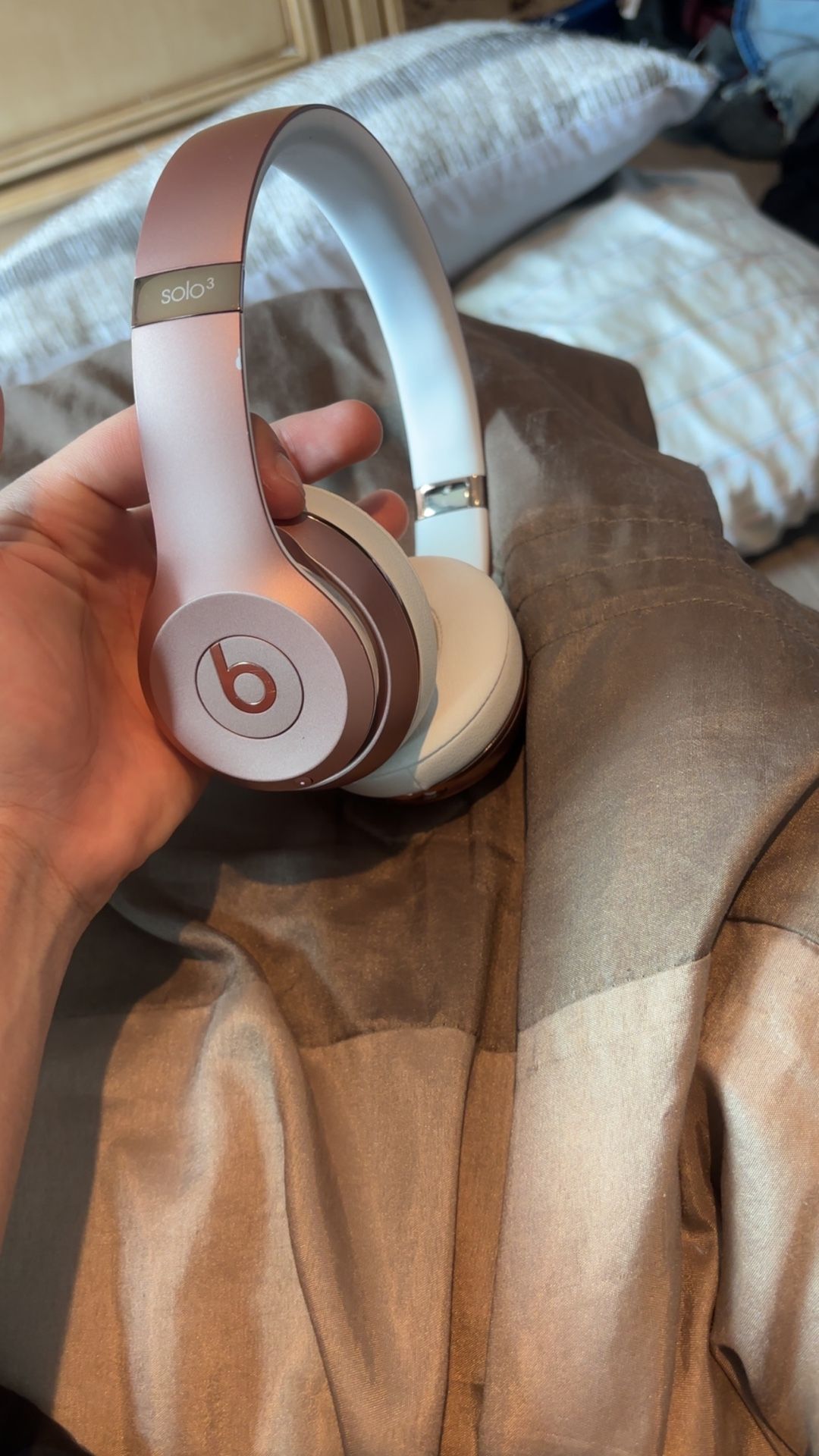 Beats Solo 3 Wireless Read Description!!!