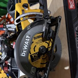 Dewalt Worm Drive Flex Volt Brand New 