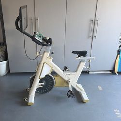 myxfitness Stationary Fitness Bike