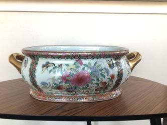 Decorative Oriental Rectangular Bowl w/ Gold Handles