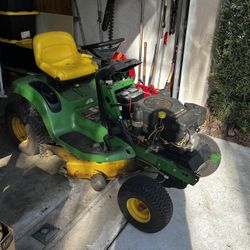 John Deer LT150 Mower 
